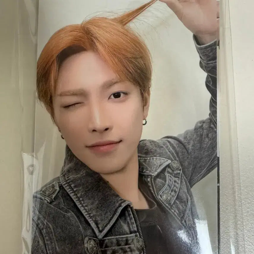 에이티즈 8room 스프레이 미개봉포카 전멤버