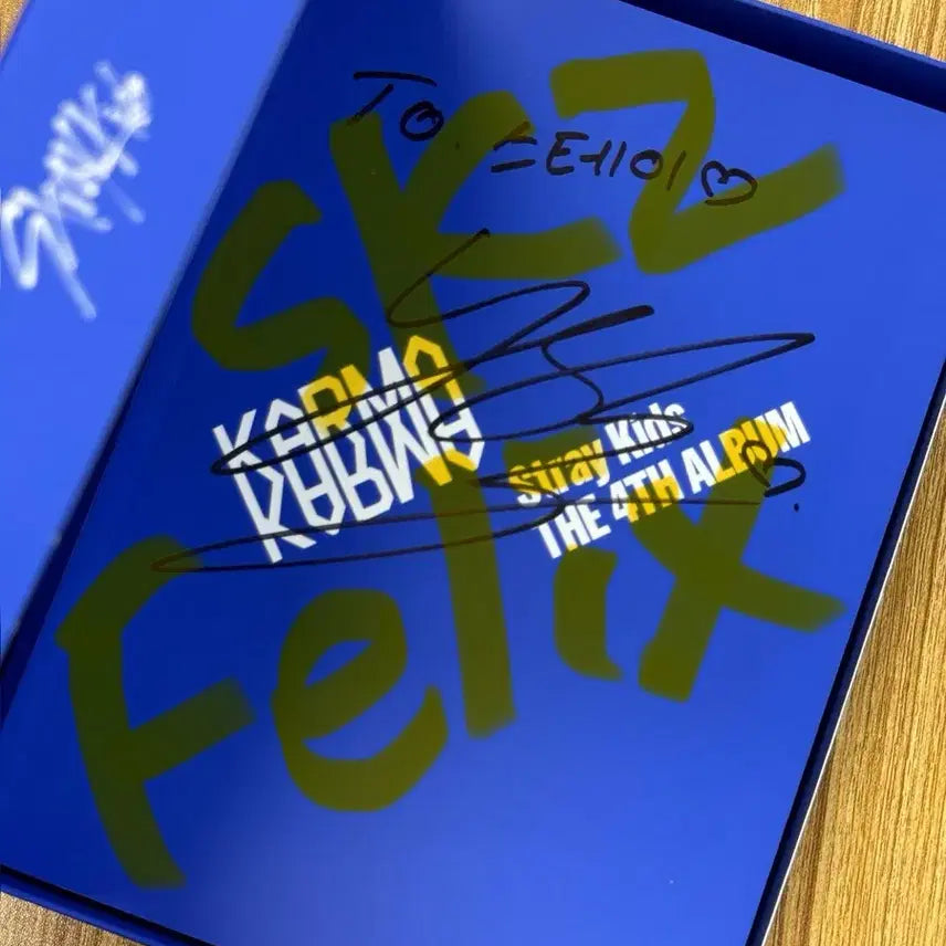 스트레이키즈 스키즈 카르마 필릭스 felix 친필 사인 앨범 SKZ