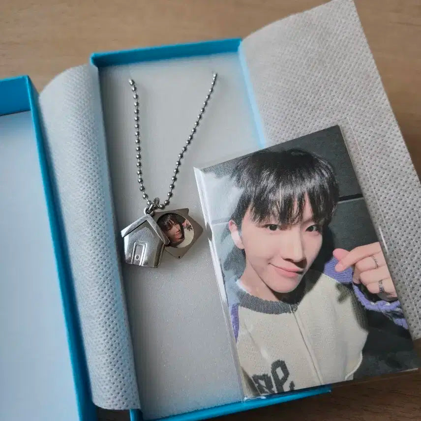 보넥도 운학 2주년 목걸이 양도합니다!