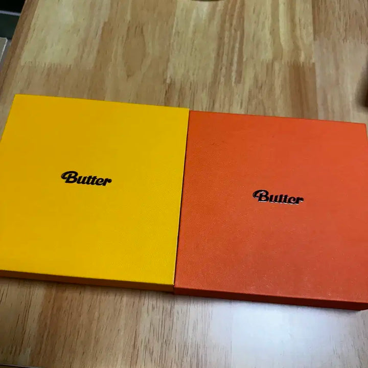 방탄 버터 앨범 + 특전 (메탈뱃지) + 포스터2