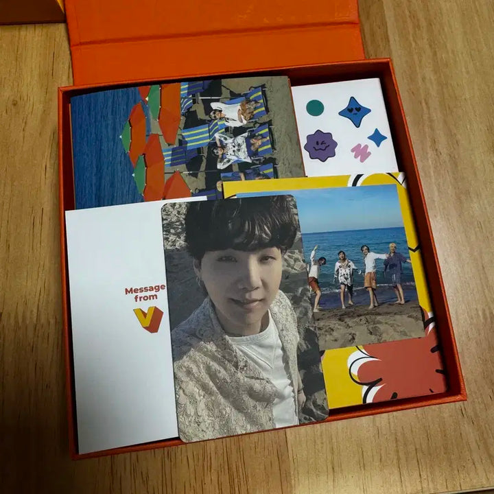 방탄 버터 앨범 + 특전 (메탈뱃지) + 포스터2