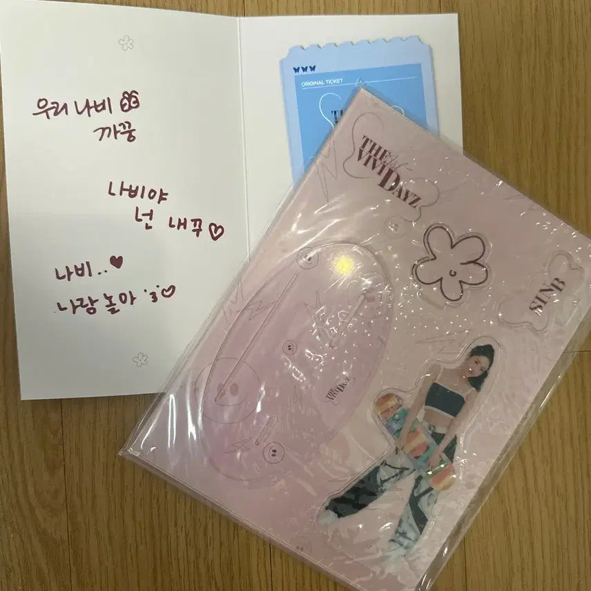 여자친구 비비지 신비 아크릴 스탠드