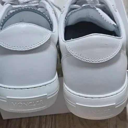 몽클레어 스니커즈 42 판매합니다