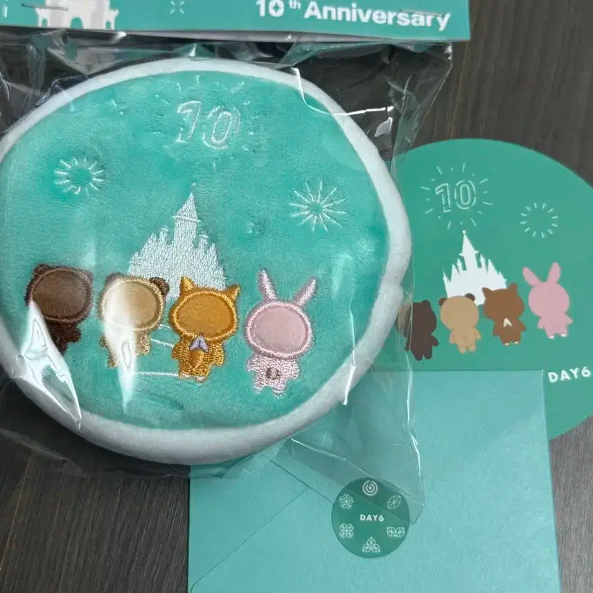 데이식스 롯데호텔 파우치 10주년 기념 파우치