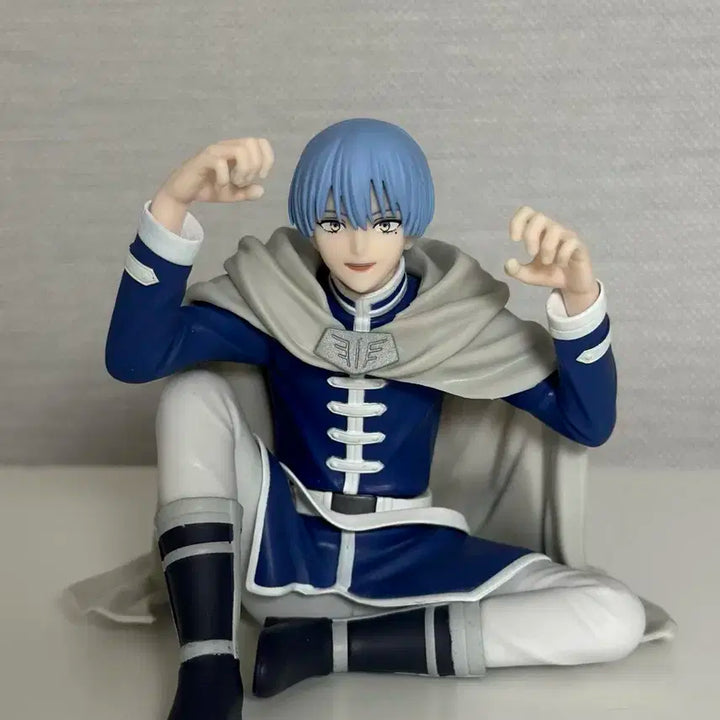 장송의 프리렌 힘멜 피규어