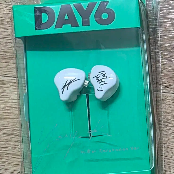 (미개봉)데이식스 인이어반 영케이