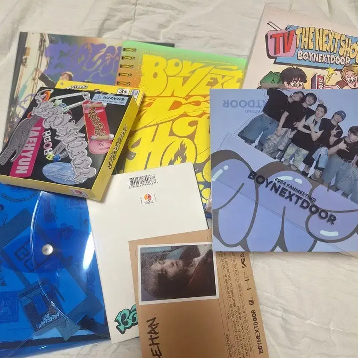 보이넥스트도어 앨범