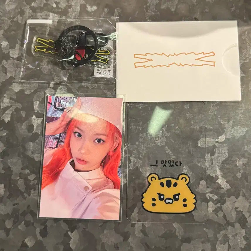 르세라핌 김채원 스파게티 공방포카 양도