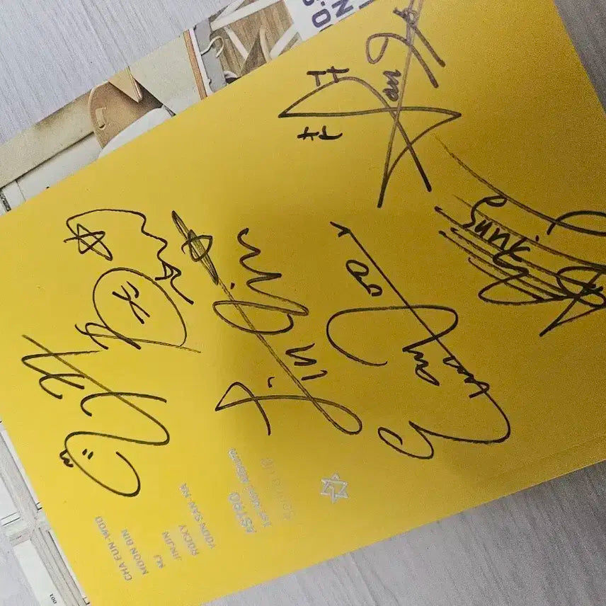 아스트로 데뷔 앨범 소장용 문빈 포함 전원 싸인 비매