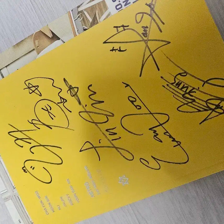 아스트로 데뷔 앨범 소장용 문빈 포함 전원 싸인 비매