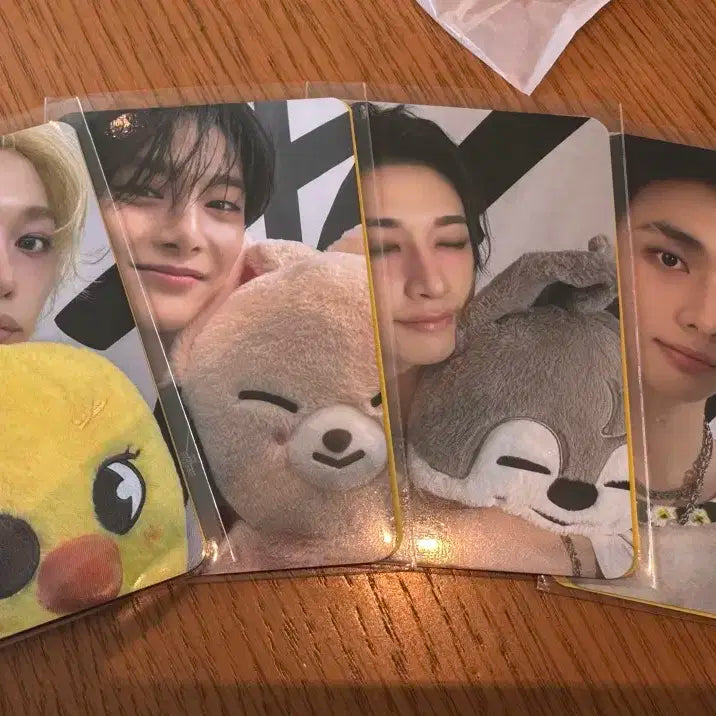 스트레이키즈 팝업 4만원구매포카세트