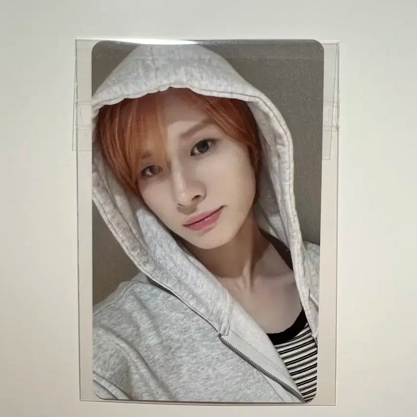 오늘만)투어스 경민 play hard 컴백라이브 위버스 특전 후드 포카