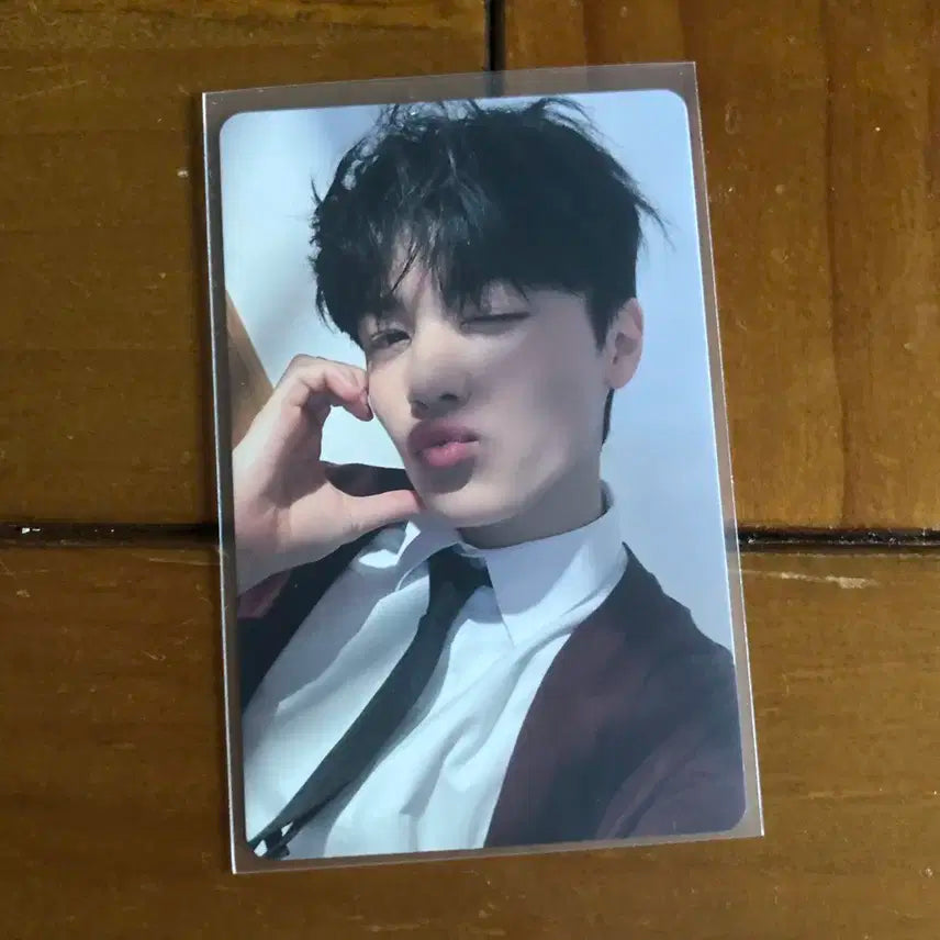 앤팀 마키 howling : we 유니버셜 미공포 특전 포카 양도