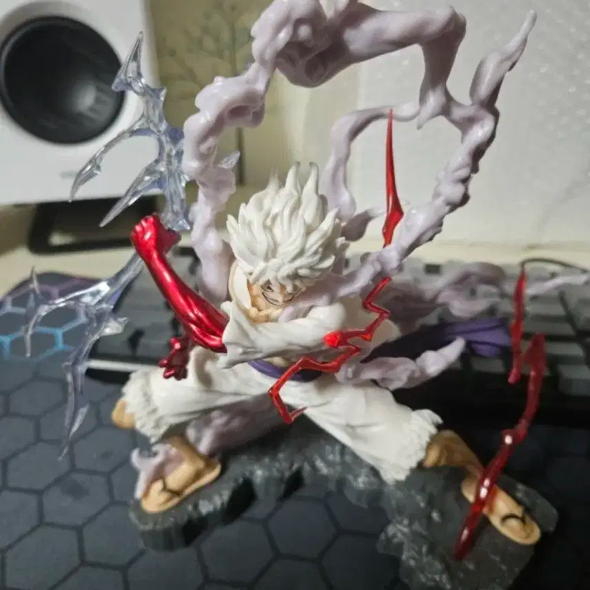 원피스 루피 알리산 피규어 팝니다.