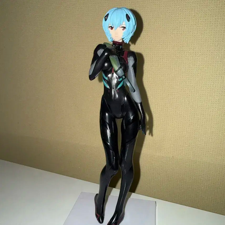 에반게리온 레이 피규어