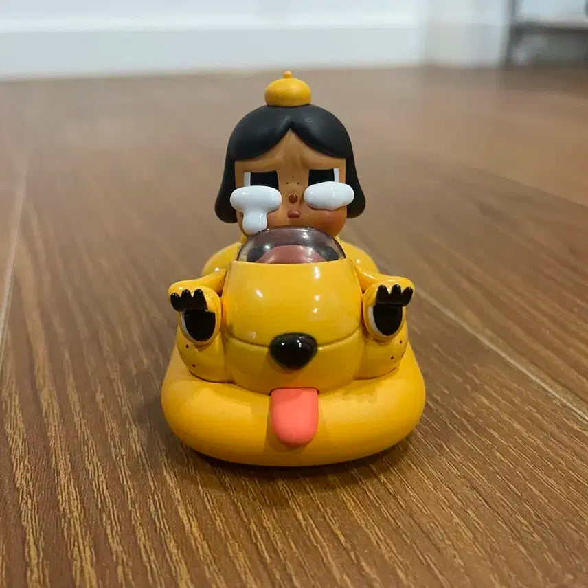 크라이베이비 자동차 피규어