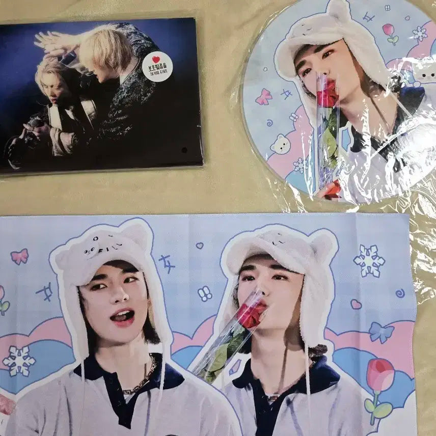 Stray Kids 현진 비공굿 세트 (액자, 부채, 슬로건) 스키즈
