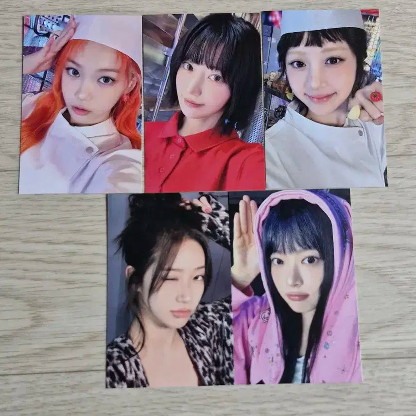 르세라핌 스파게티 공방 포카 세트