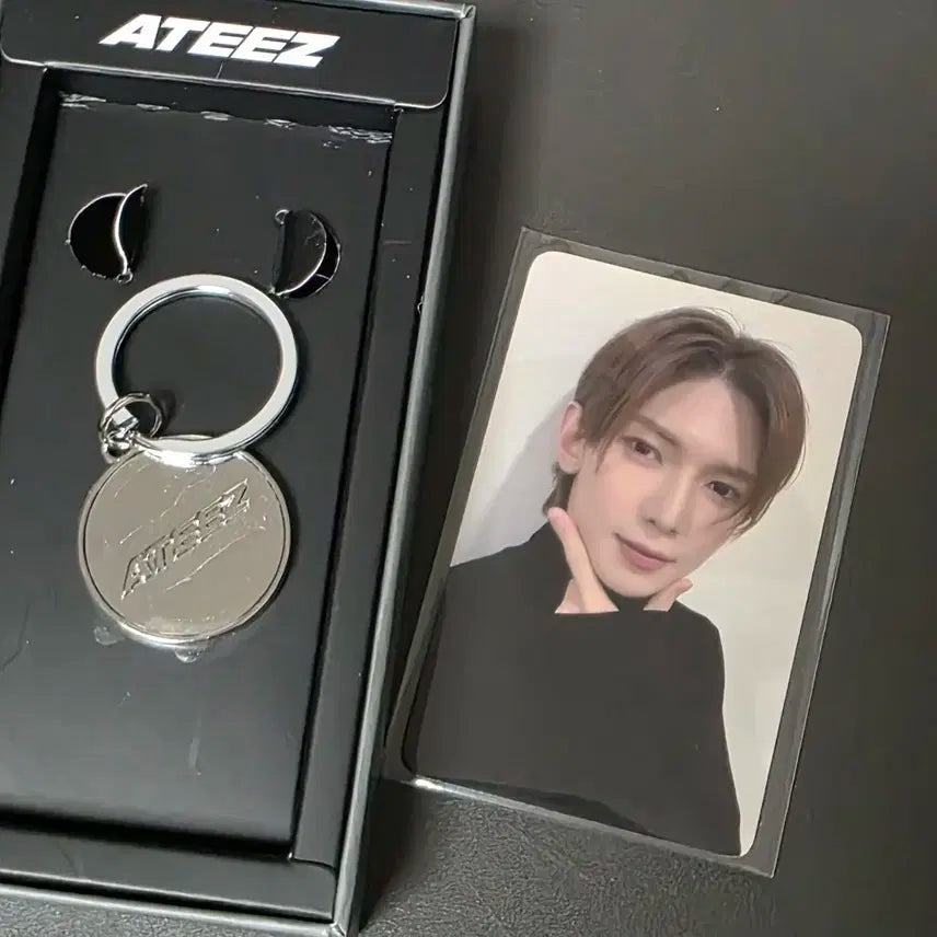 에이티즈 8room 팝업 럭드 키링 여상