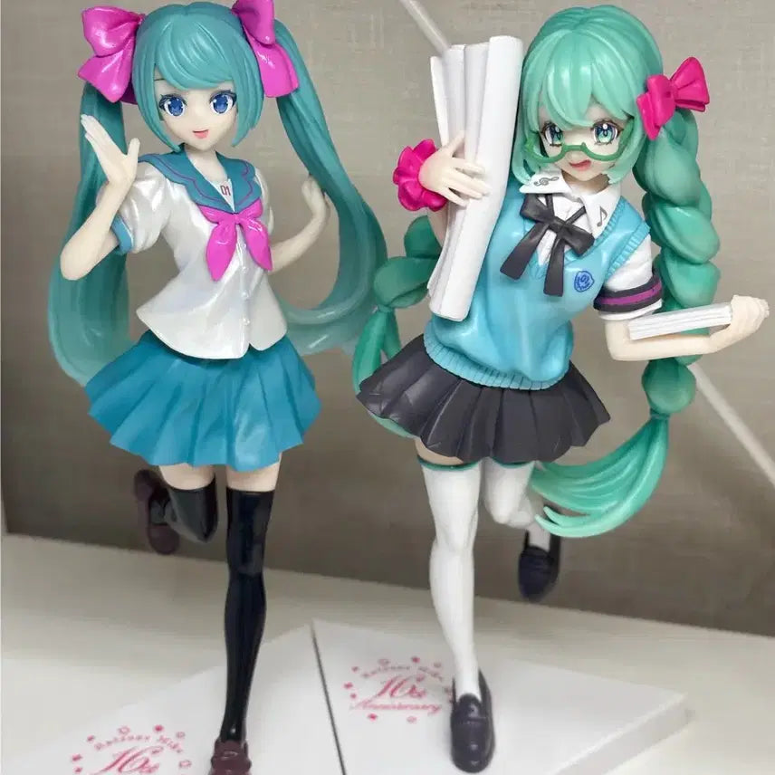일괄 | 하츠네미쿠 16주년 교복 피규어