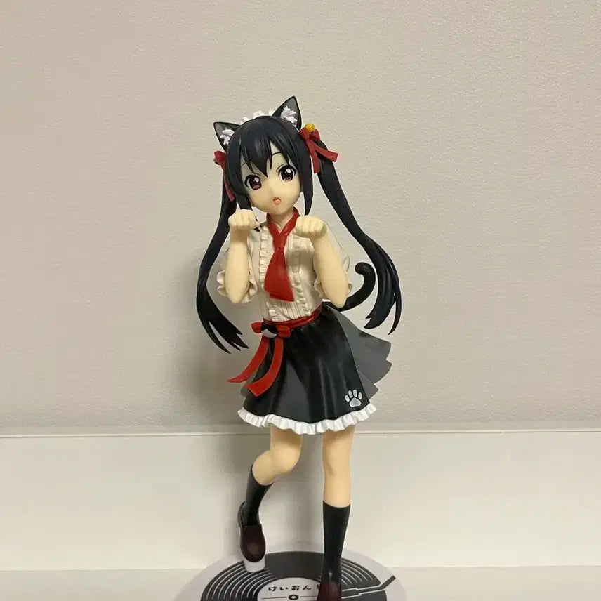 케이온 아즈사 네코미미 메이드 피규어 판매 아즈냥