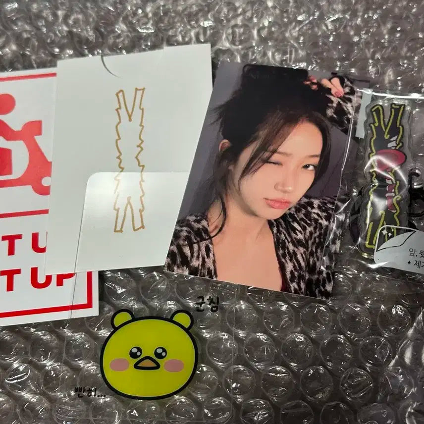 르세라핌 카즈하 스파게티 공방 포카 판매