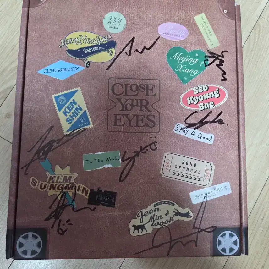 클로즈유어아이즈 CLOSE YOUR EYES 친필싸인 비매앨범