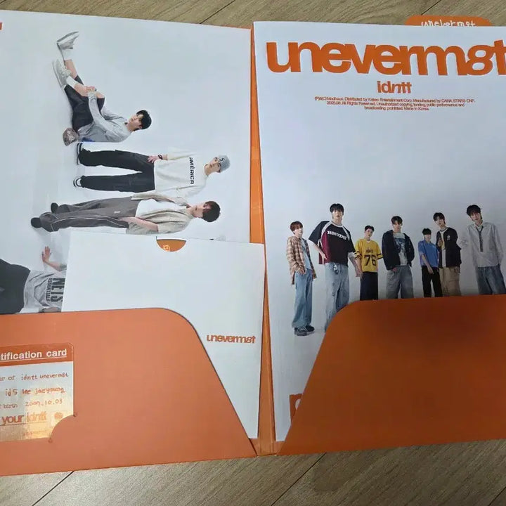 아이덴티티 idntt unevermet 친필싸인 비매앨범