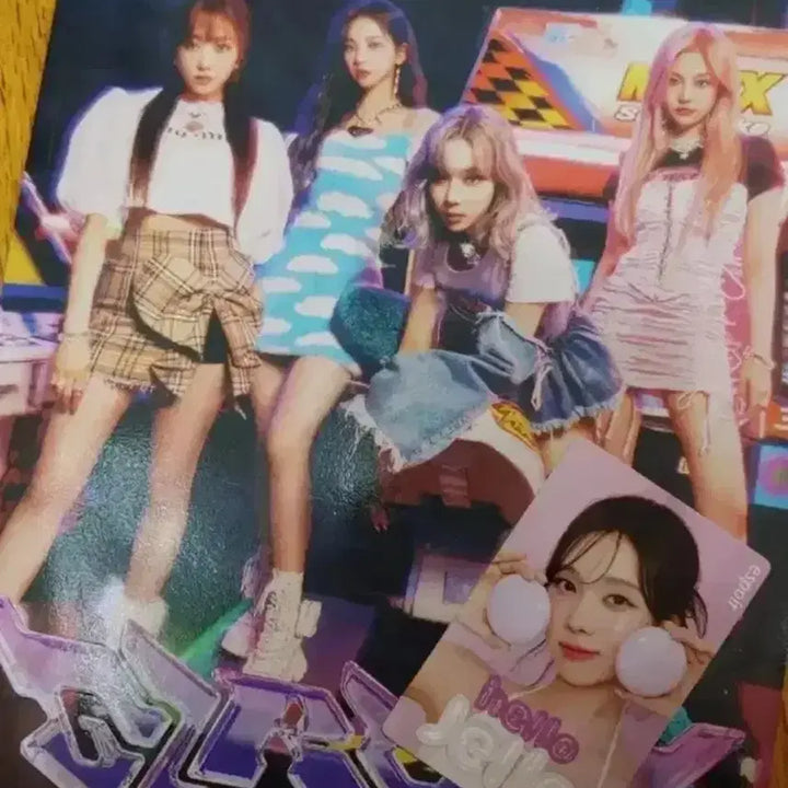 에스파 걸스 앨범_윈터 포카_풍선