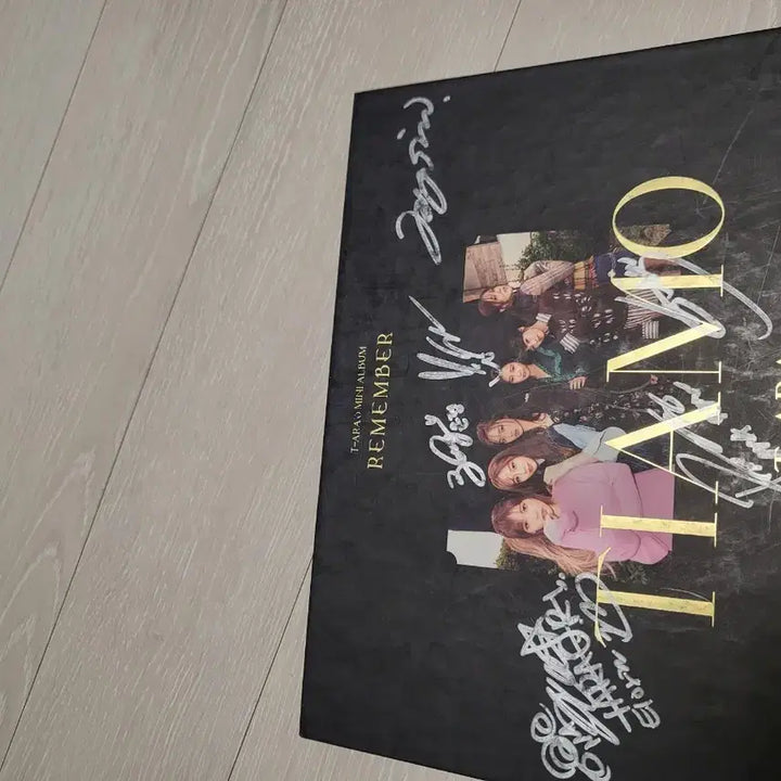 티아라 REMEMBER 친필 사인 앨범