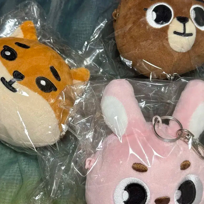 데이식스 2019 선물콘 데멀 얼굴파우치 방케필