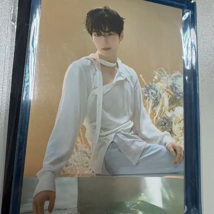 제로베이스원 zb1 더현대 팝업 블루프레임 아크릴액자 성한빈