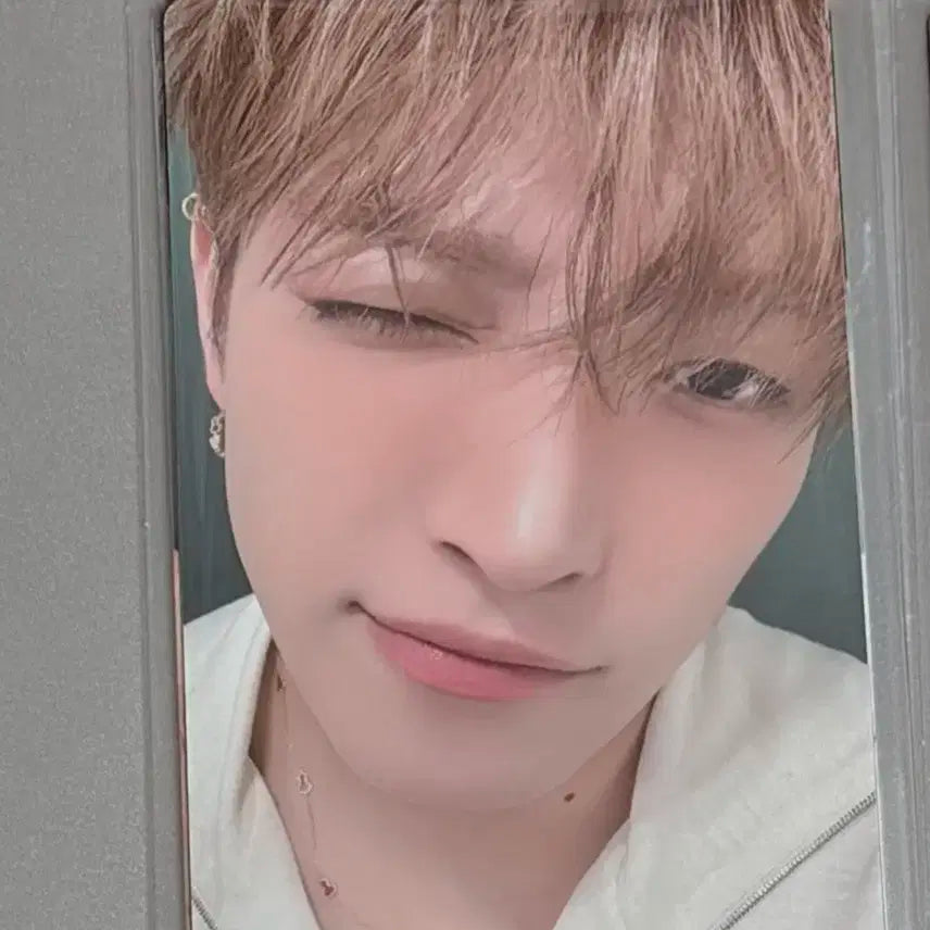 에이티즈 7주년 팝업 포카