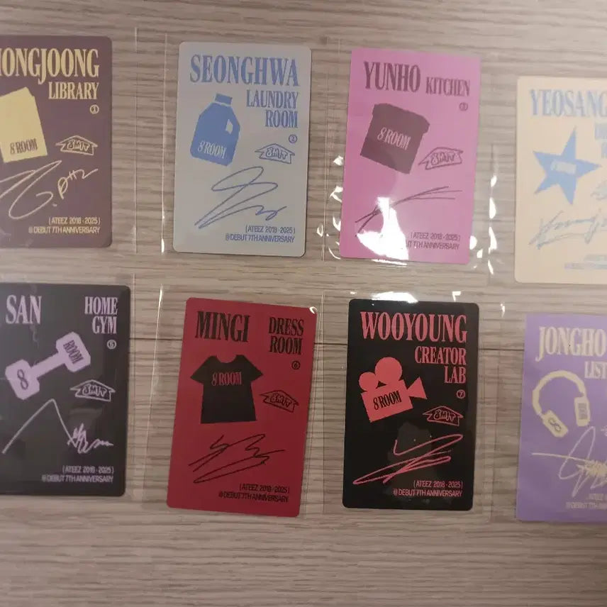 일괄/배송비x)에이티즈 8room 팝업 룸스프레이 포카