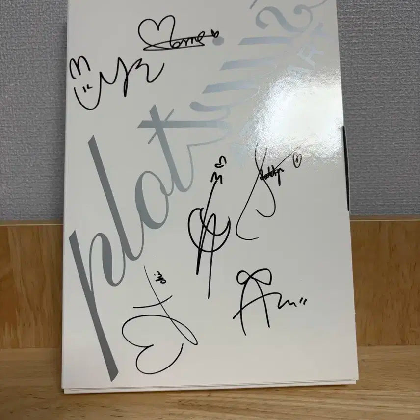 앳하트 ATHEART Plot Twist / 전멤버 싸인반 비매 CD