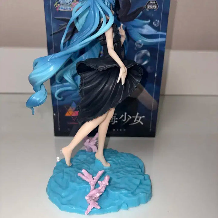심해소녀 미쿠 피규어
