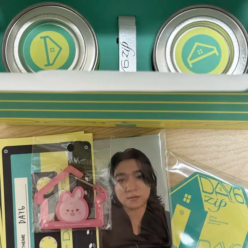 데이식스 팝업 캔들 원필 카라비너 포카