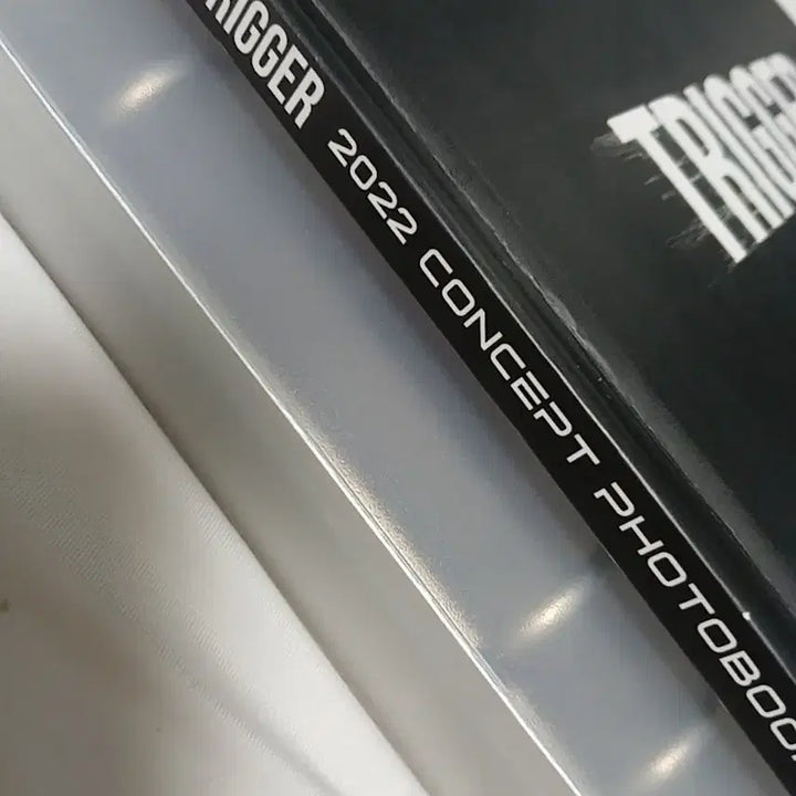 (구)레볼루션 하트 TRIGGER 컨셉 포토북 (단종)