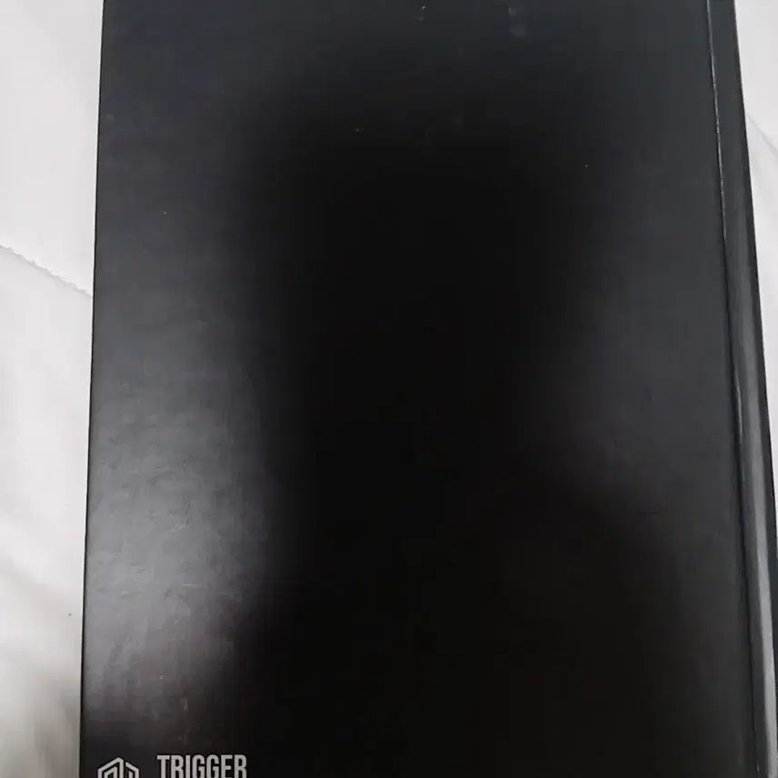 (구)레볼루션 하트 TRIGGER 컨셉 포토북 (단종)