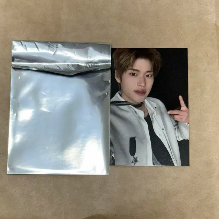 라이즈 파크 카페 팝업 포카 소희 양도해요