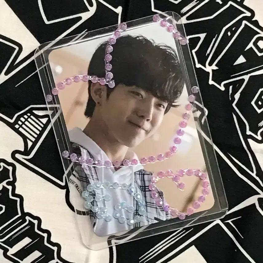 가격제안가능 > 데이식스 도운 에데식 교복 포카 뮵윤