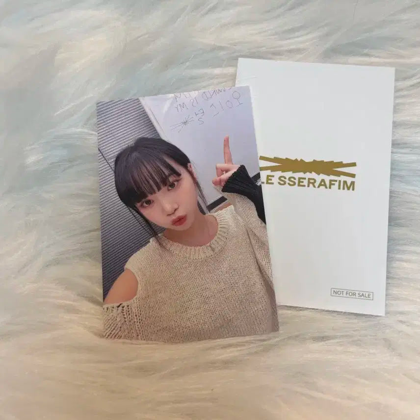 르세라핌 김채원 위버스 럭키드로우 안티프레자일 일본 JAPAN