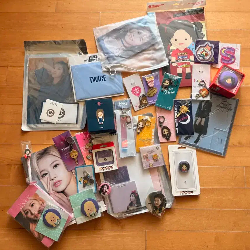 트와이스 사나 굿즈 일괄
