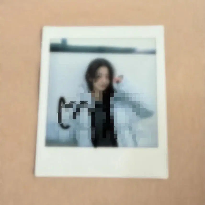 아이브 장원영 싸인 폴라로이드 양도합니다