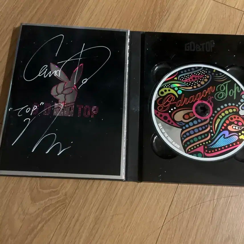 빅뱅 지디앤탑 토끼 싸인앨범팝니다