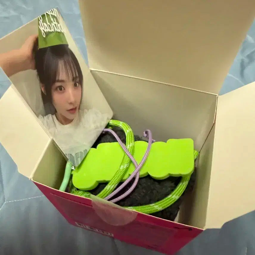 QWER 보이스키링 시연 팝업