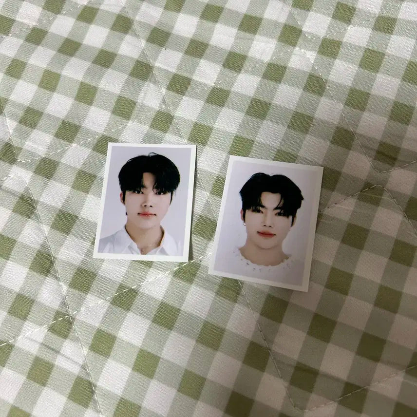 제로베이스원 더현대 팝업 블루,화이트 ver 박건욱 증사