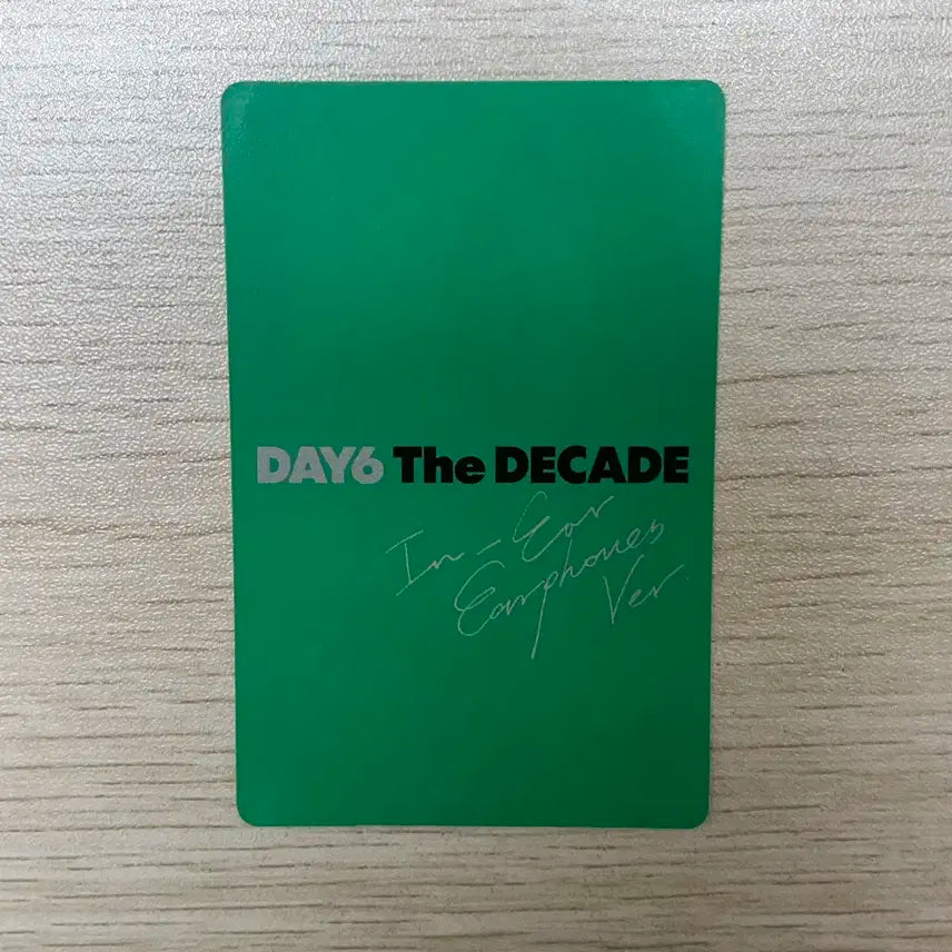 데이식스 영케이 인이어반 포카 데케이드