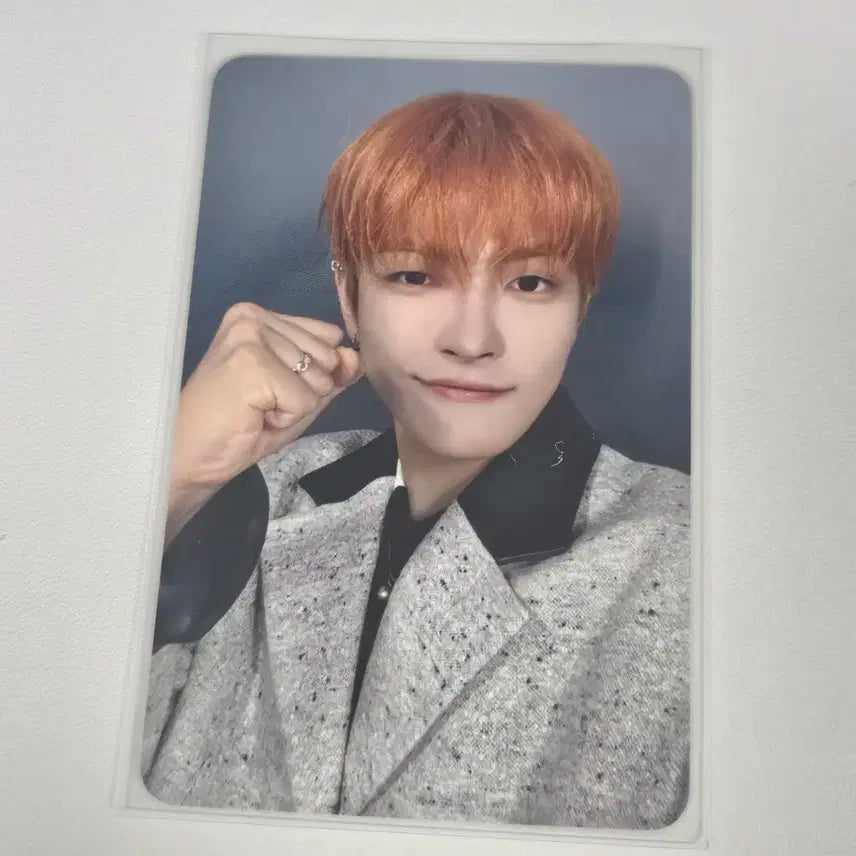 에이티즈 유람선 포카 홍붕