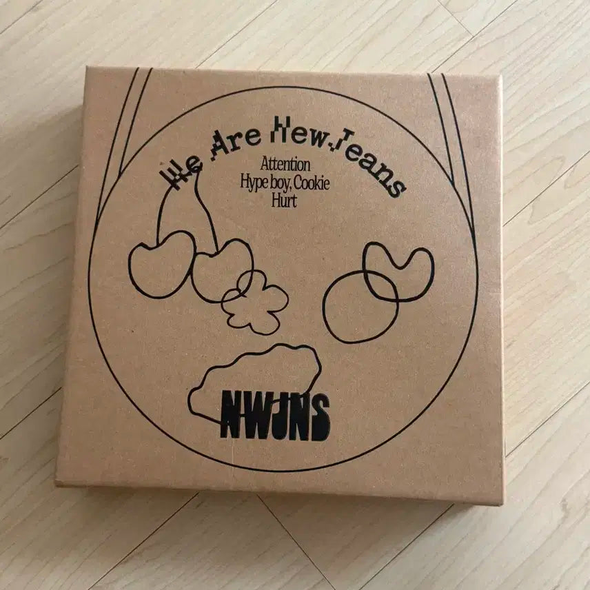 뉴진스 [미개봉] 화이트 가방 앨범 화이트 어텐션